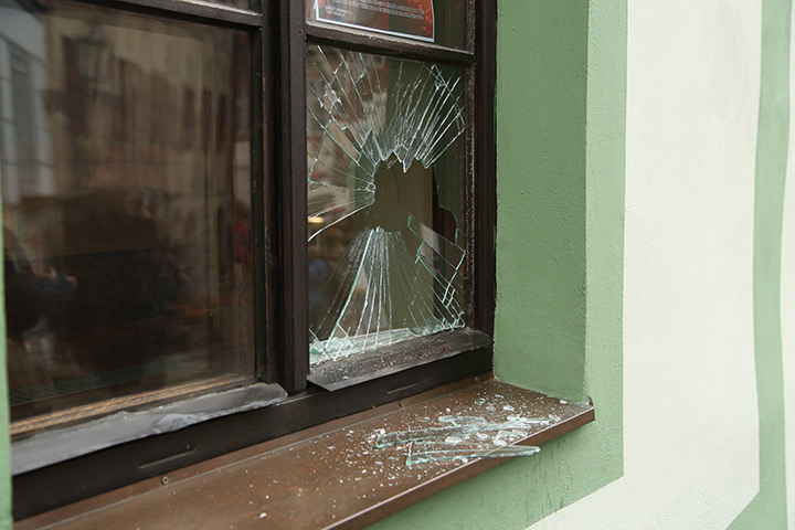 A2B Glass are able to board up broken windows while they are being repaired in Belgravia.